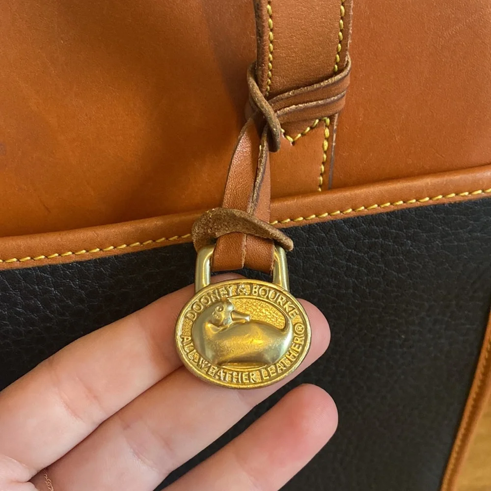 Vintage Dooney & Bourke AllWeather Leather Satchel - Picture 4 of 13